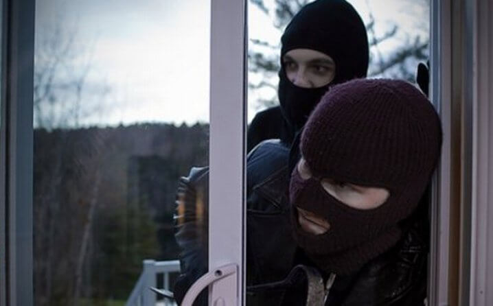 0164 Maloljetni Provalnici